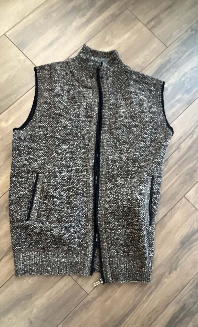 Knit Vest Grey Plaid Lined Full Zip Sleeveless Sweater no tag